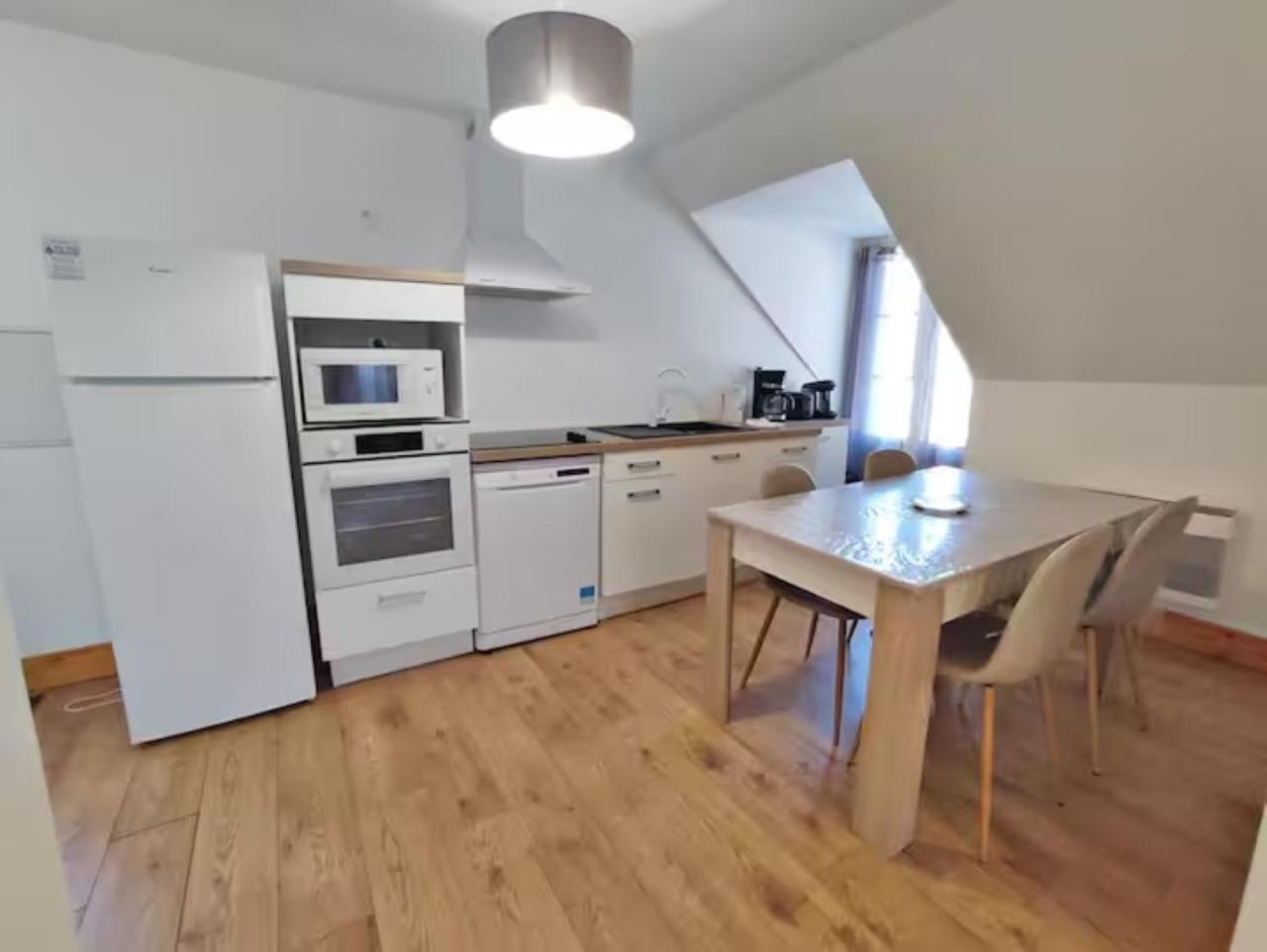 L'Alexiane, Centre Luchon, Parking Gratuit, Wifi Apartment Bagnères-de-Luchon Екстериор снимка